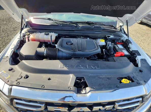 1C6SRFMP8SN657165 2025 RAM 1500 Белый Вид задней части салона