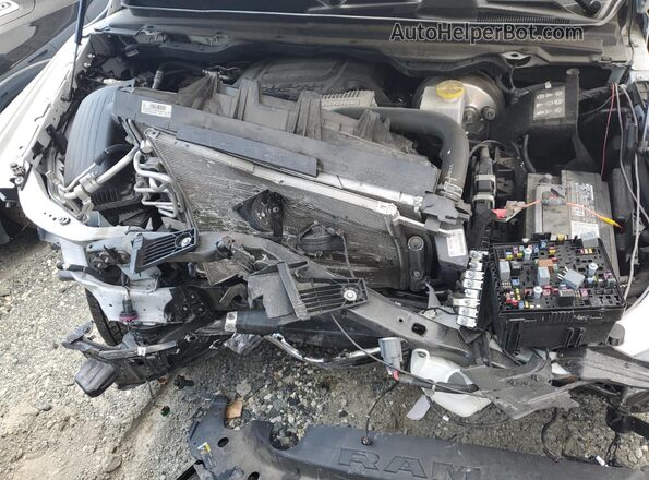 1C6SRFMT9RN156373 2024 RAM 1500 White Vista del compartimento del motor