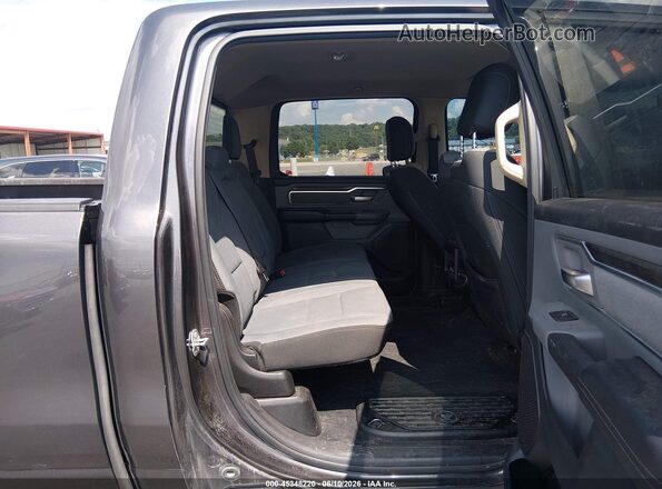 1C6SRFMTXKN614623 2019 RAM 1500 Серый Вид наклейки с VIN-кодом