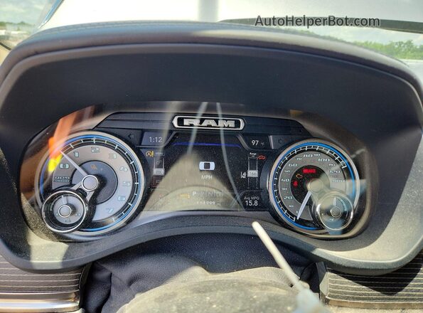 1C6SRFPT3KN655445 2019 RAM 1500 Серебряный Вид щитка приборов