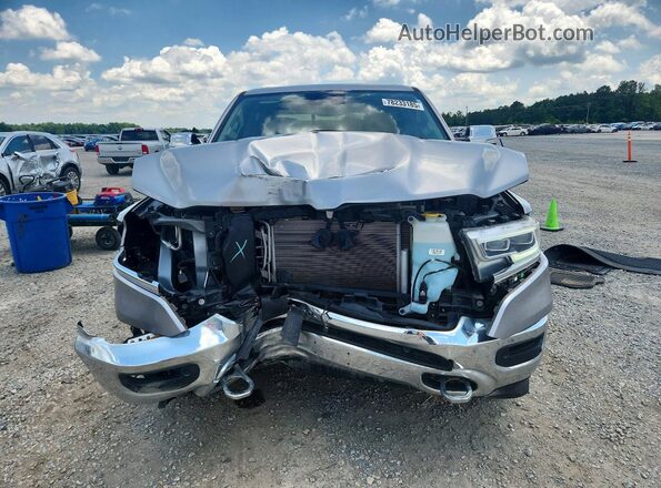 1C6SRFPT3KN655445 2019 RAM 1500 Серебряный Вид спереди