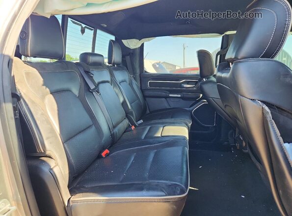 1C6SRFRT5MN642129 2021 RAM 1500 Gray Vista de los asientos traseros
