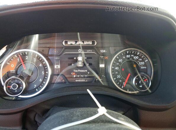 1C6SRFRT6MN634699 2021 RAM 1500 Gray ხელსაწყოთა პანელის ხედი