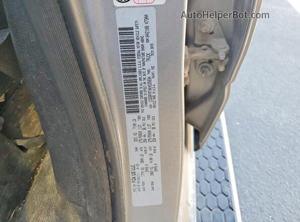 1C6SRFRTXKN535834 2019 RAM 1500 Silver Widok komory silnika