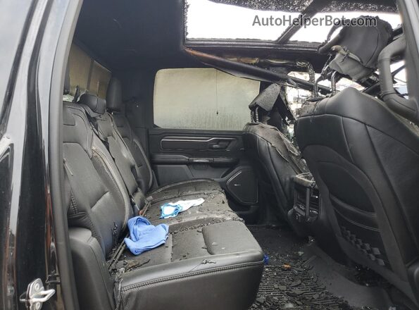 1C6SRFU99MN904617 2021 RAM 1500 Black Widok tylnych siedzeń