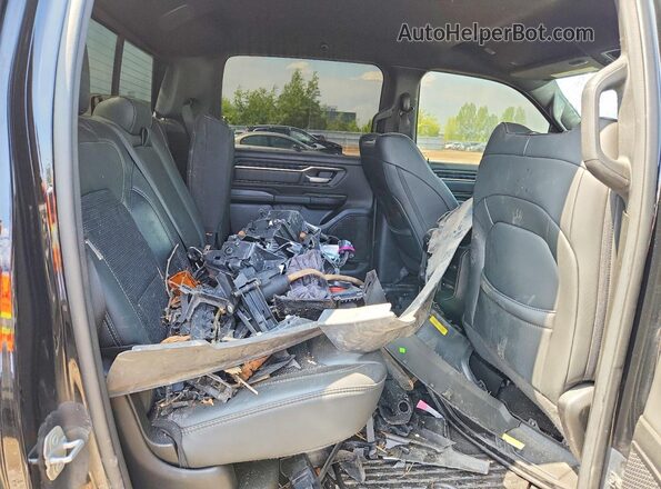 1C6SRFVT6NN154458 2022 RAM 1500 Black Rear seats view