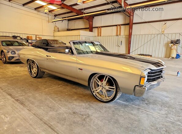 1D67J2K535981 1972 CHEVROLET CHEVELLE Серебряный 