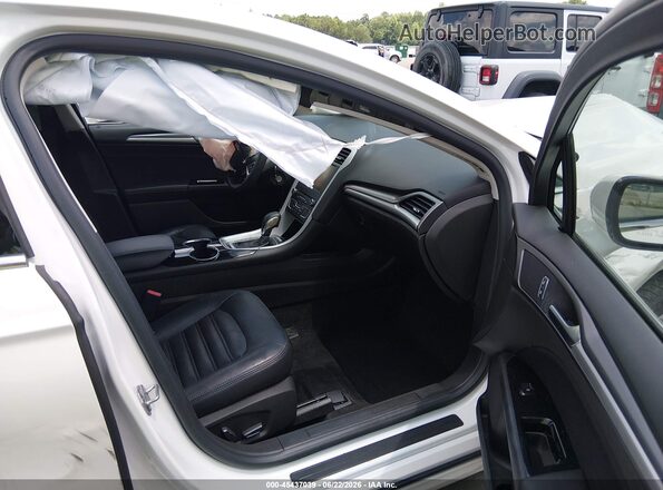 1FA6P0H70G5114526 2016 FORD FUSION White Vista interior delantera