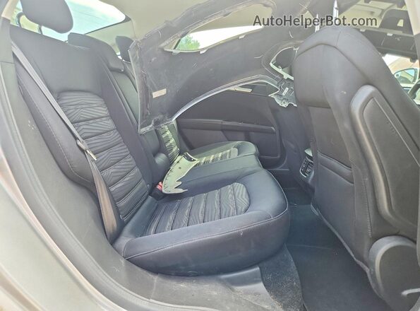 1FA6P0H7XG5128675 2016 FORD FUSION Silver 
