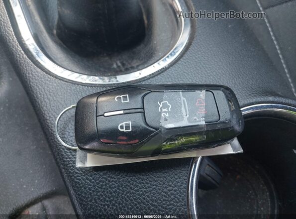 1FA6P8AM3H5332766 2017 FORD MUSTANG Red Вид панелі приладів