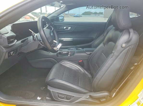 1FA6P8CF0R5415569 2024 FORD MUSTANG Yellow Вид салону спереду