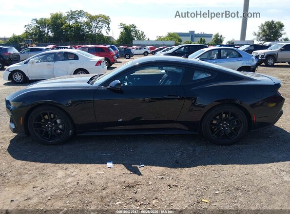 1FA6P8CF0T5400805 2026 FORD MUSTANG Black Widok wnętrza 360 stopni