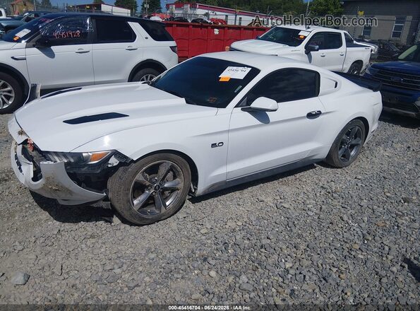 1FA6P8CF2G5266384 2016 FORD MUSTANG Белый Передняя левая четверть