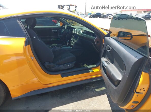 1FA6P8CF3J5185224 2018 FORD MUSTANG Orange Vista interior delantera
