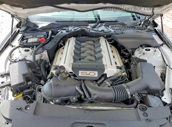 1FA6P8CF4G5225299 2016 FORD MUSTANG White Widok wnętrza z tyłu