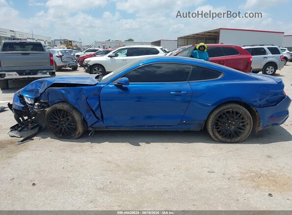 1FA6P8CF4H5293846 2017 FORD MUSTANG Blue 360 interior view