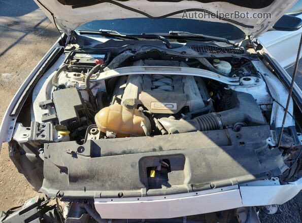 1FA6P8CF4H5330071 2017 FORD MUSTANG White Widok wnętrza z tyłu