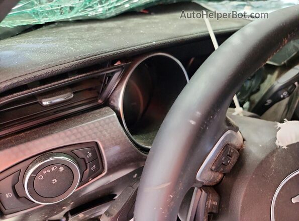 1FA6P8CF4L5141610 2020 FORD MUSTANG White ხელსაწყოთა პანელის ხედი