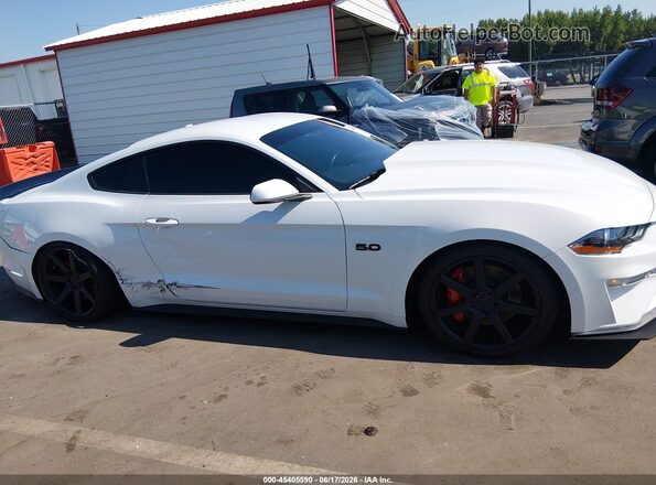 1FA6P8CF5K5120103 2019 FORD MUSTANG White Rear interior view