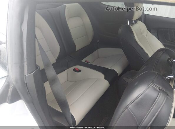 1FA6P8CF6G5268168 2016 FORD MUSTANG White Widok naklejki z numerem VIN