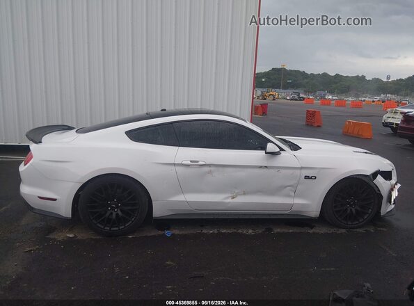 1FA6P8CF6G5268168 2016 FORD MUSTANG White Widok wnętrza z tyłu