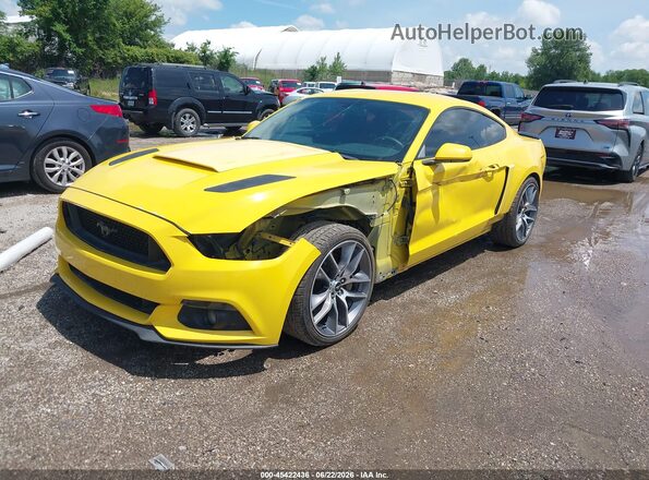 1FA6P8CF7G5206407 2016 FORD MUSTANG Желтый Передняя левая четверть