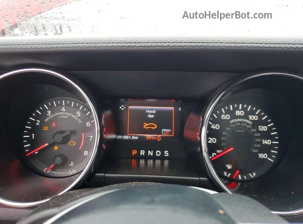 1FA6P8CF7H5271372 2017 FORD MUSTANG Red Widok zestawu wskaźników