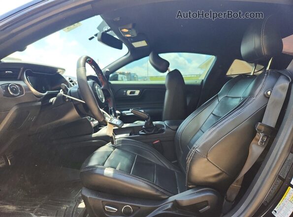 1FA6P8CF7J5127830 2018 FORD MUSTANG Black Front interior view
