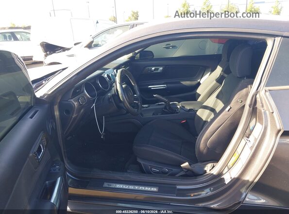 1FA6P8CF8J5108915 2018 FORD MUSTANG Gray Widok wnętrza z przodu