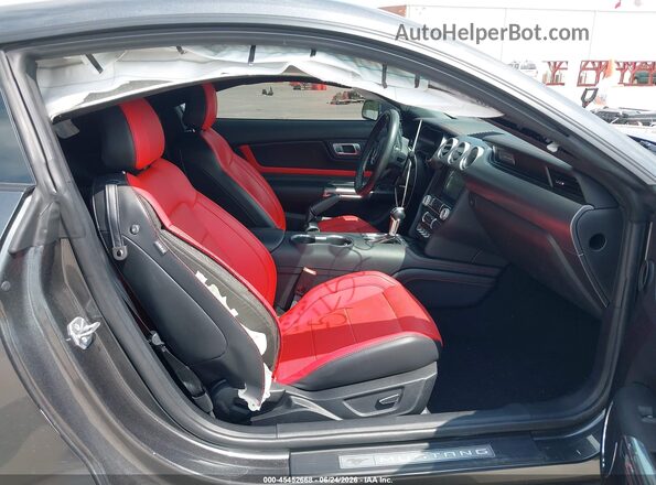 1FA6P8CF8K5146629 2019 FORD MUSTANG Gray Vista interior delantera