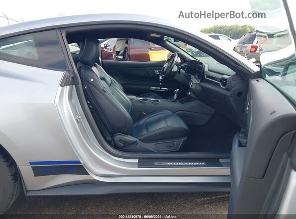 1FA6P8CF8R5424357 2024 FORD MUSTANG Silver Front interior view