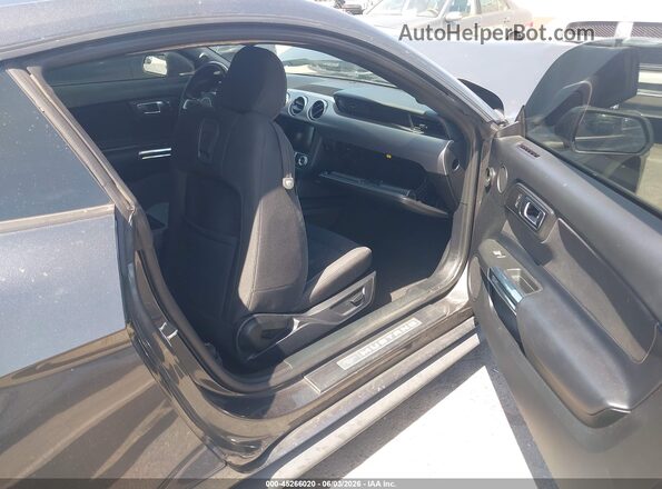 1FA6P8CF9L5114239 2020 FORD MUSTANG Gray Вид салону спереду