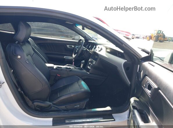 1FA6P8TH0G5211613 2016 FORD MUSTANG White Front interior view