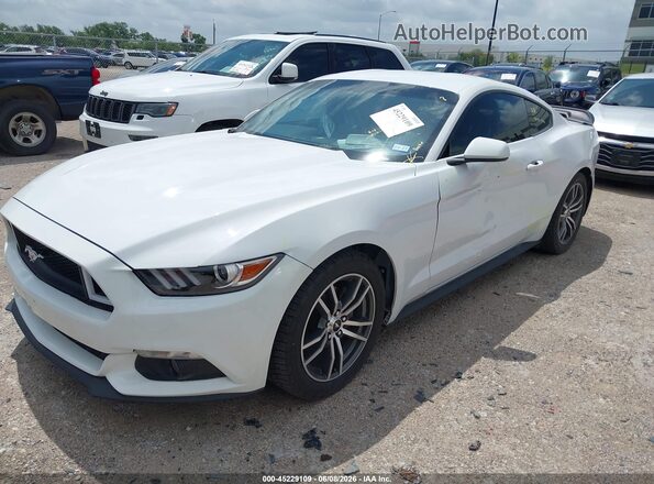 1FA6P8TH2G5266788 2016 FORD MUSTANG White Vista tres cuartos delantera izquierda