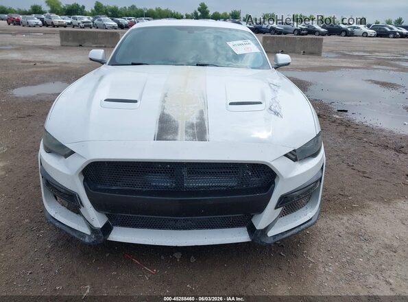 1FA6P8TH2L5154633 2020 FORD MUSTANG White Widok z przodu