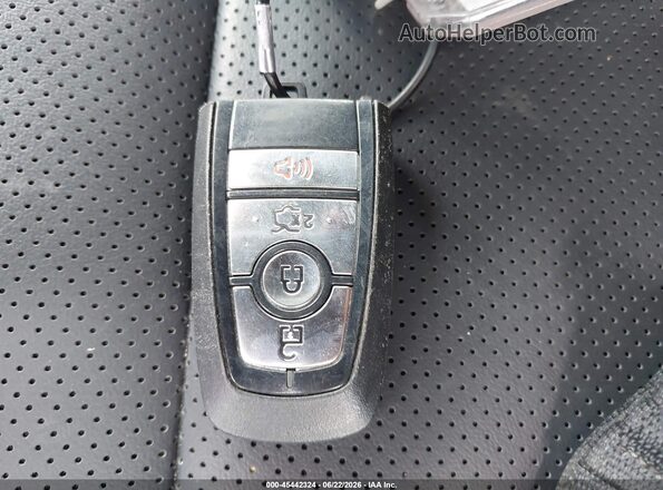 1FA6P8TH2T5115914 2026 FORD MUSTANG Red Առջևի վահանակի տեսք