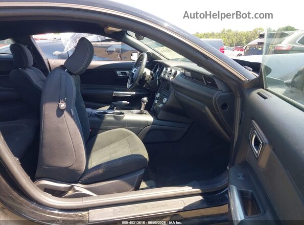 1FA6P8TH4J5120836 2018 FORD MUSTANG Черный Вид салона спереди