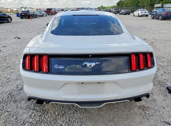 1FA6P8TH5H5209857 2017 FORD MUSTANG White Widok z tyłu