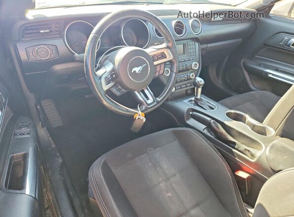 1FA6P8TH5J5154297 2018 FORD MUSTANG Белый Вид панели приборов
