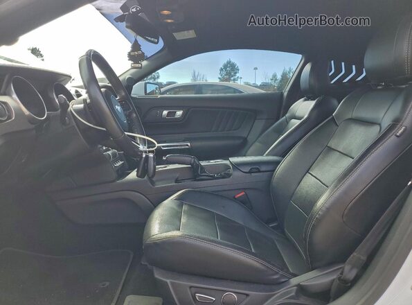 1FA6P8TH5K5203774 2019 FORD MUSTANG White Вид салону спереду