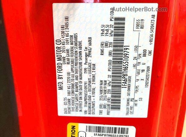 1FA6P8TH6S5109791 2025 FORD MUSTANG Red Vista del compartimento del motor