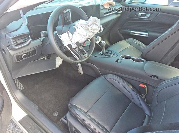 1FA6P8THXT5110086 2026 FORD MUSTANG White Вид панелі приладів
