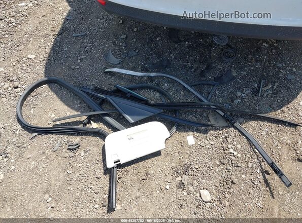 1FADP3E22JL326459 2018 FORD FOCUS White ხელსაწყოთა პანელის ხედი
