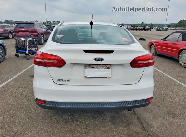 1FADP3E23GL201897 2016 FORD FOCUS White უკანა ხედი