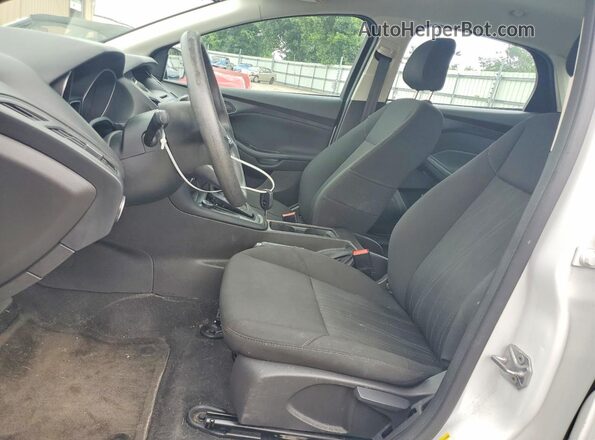 1FADP3E23GL201897 2016 FORD FOCUS White წინა სალონის ხედი