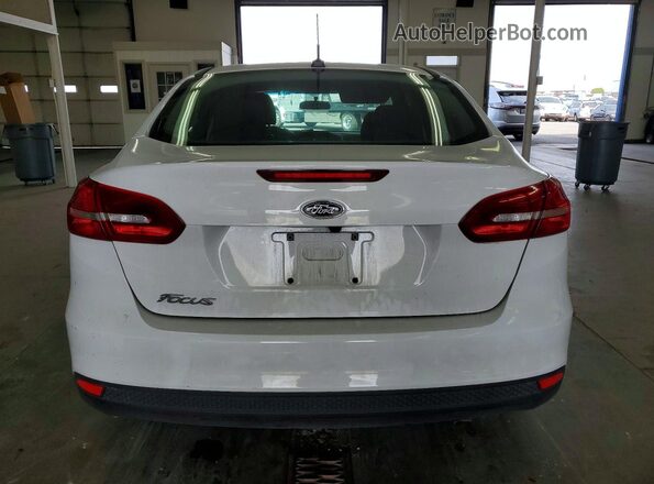1FADP3E23JL224510 2018 FORD FOCUS Белый 