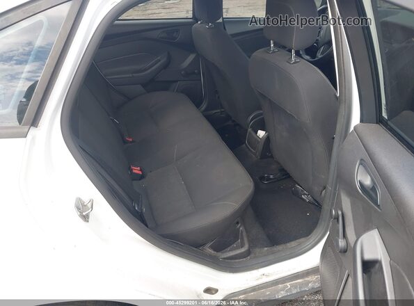 1FADP3E24GL356572 2016 FORD FOCUS White VIN կոդի պիտակի տեսք