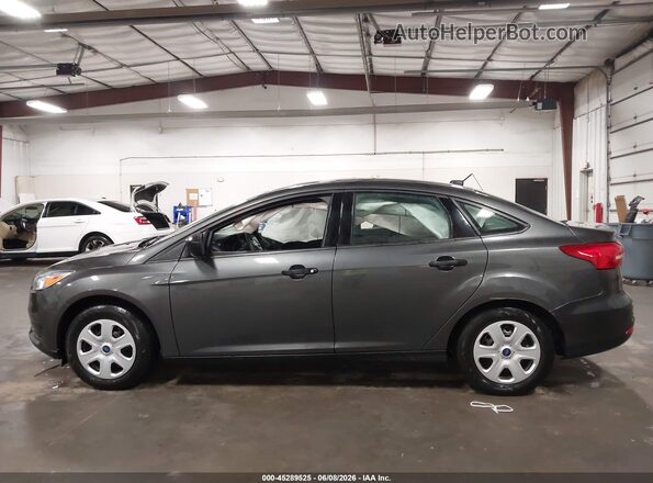 1FADP3E25HL275744 2017 FORD FOCUS Gray Rear interior view