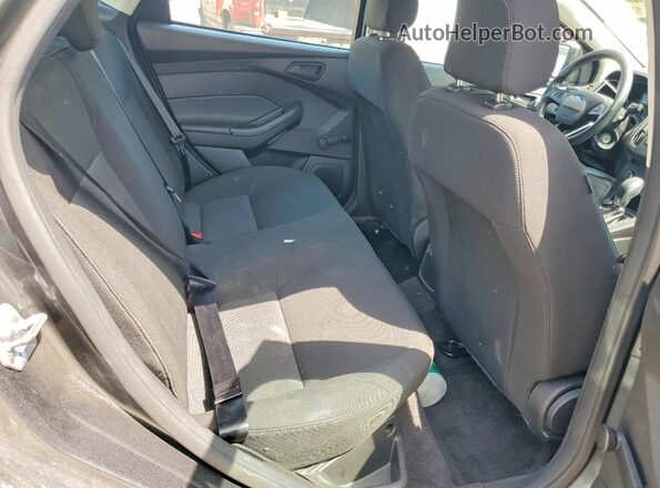 1FADP3E27HL325558 2017 FORD FOCUS Gray Հետևի նստատեղերի տեսք