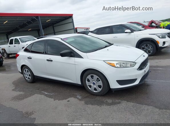 1FADP3E28GL392359 2016 FORD FOCUS White Widok wnętrza z tyłu